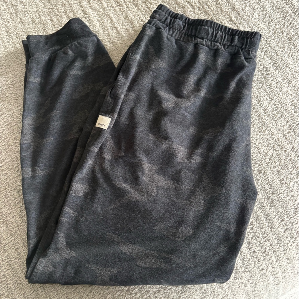 Vuori Black Charcoal Camouflage Jogger Pants
